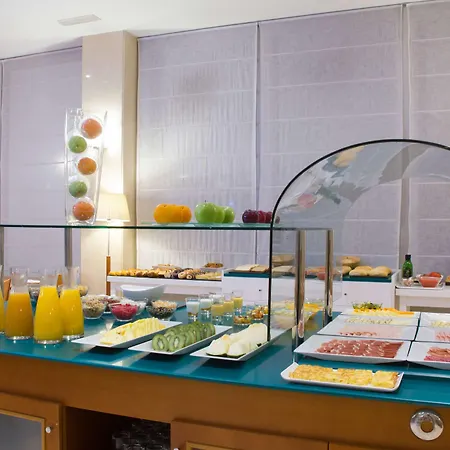 Hotell Nh San Pedro De Alcantara 3*